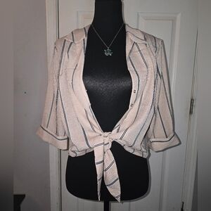 Cropped Long Sleeve Blouse